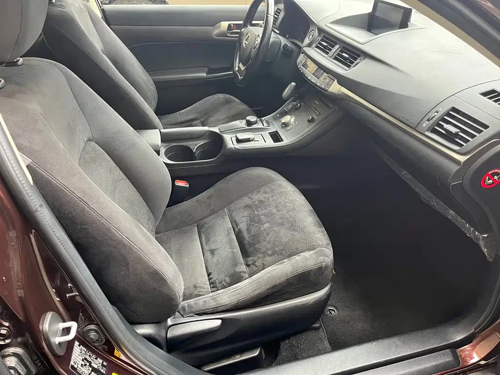 Lexus CT — миниатюра 12