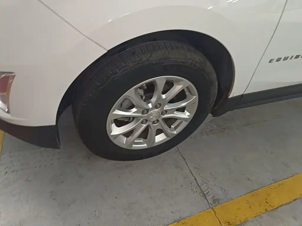 Chevrolet Equinox — миниатюра 23
