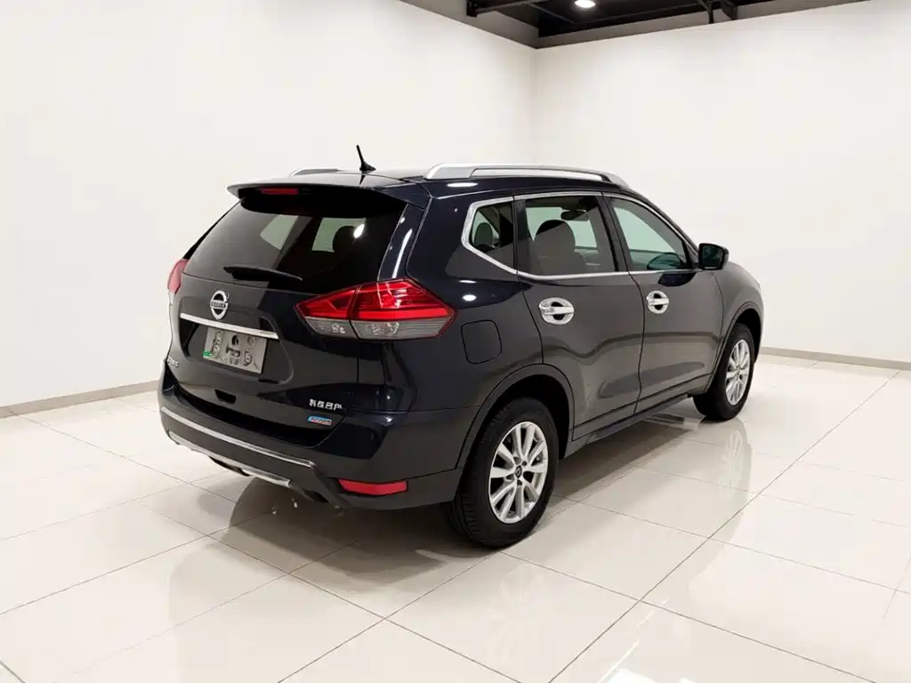 Nissan X-Trail — миниатюра 6