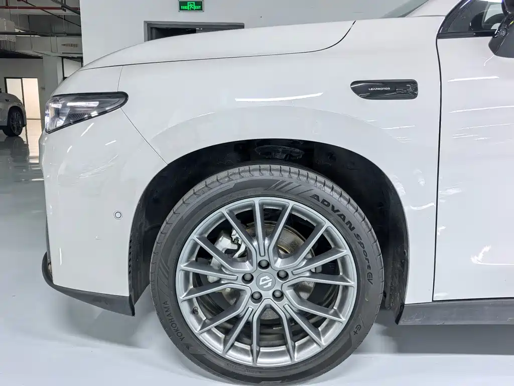 Leapmotor Leapmotor C10 — миниатюра 7