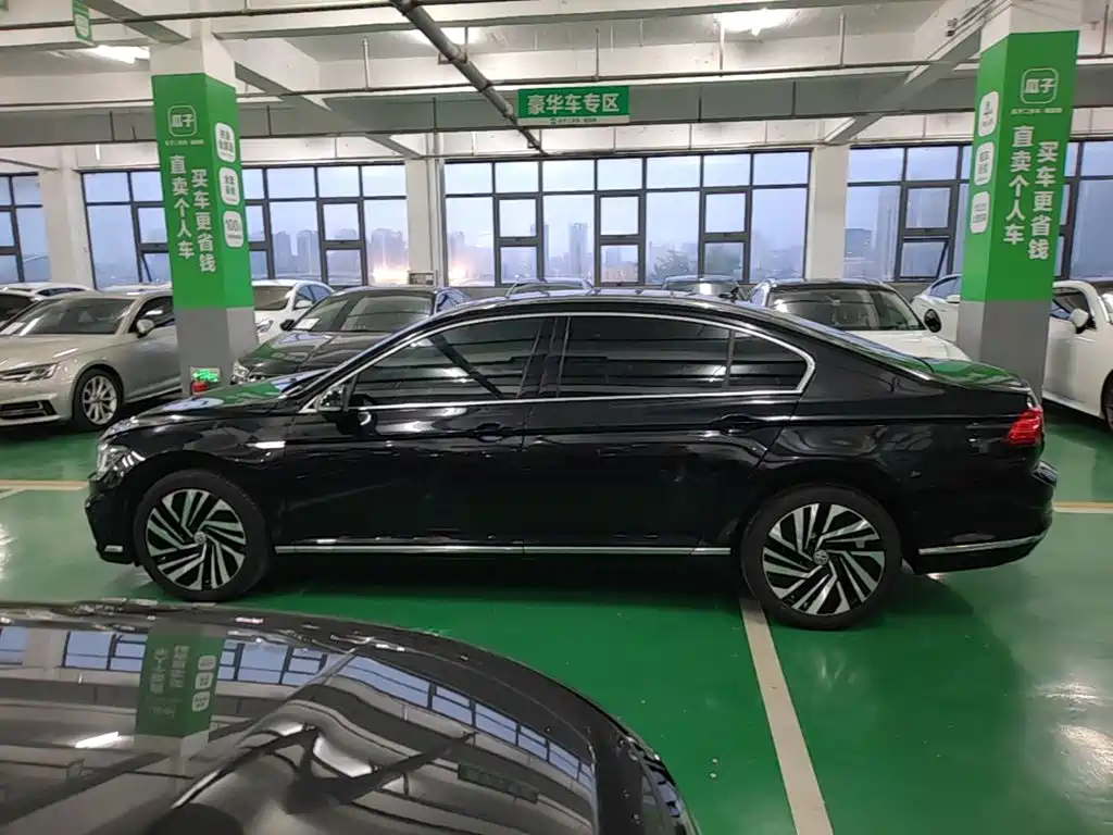Volkswagen Magotan PHEV — миниатюра 5