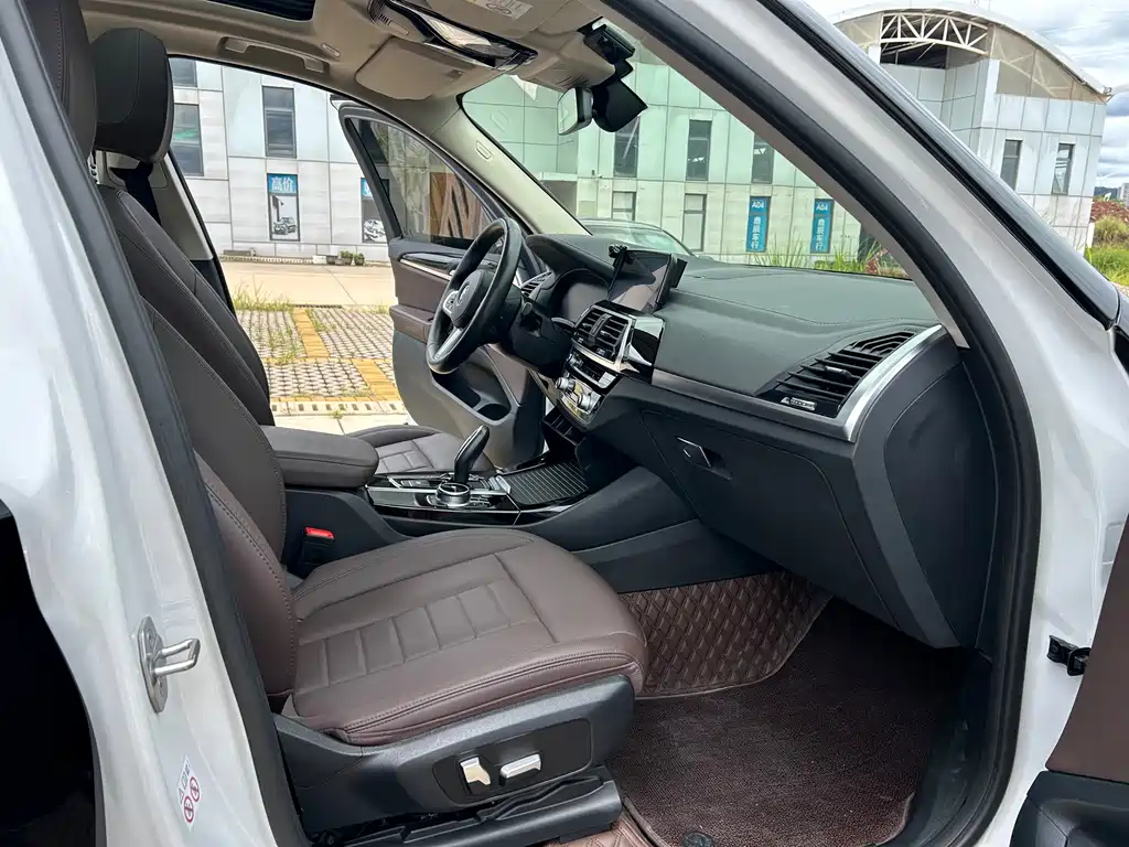 BMW X3 — миниатюра 7