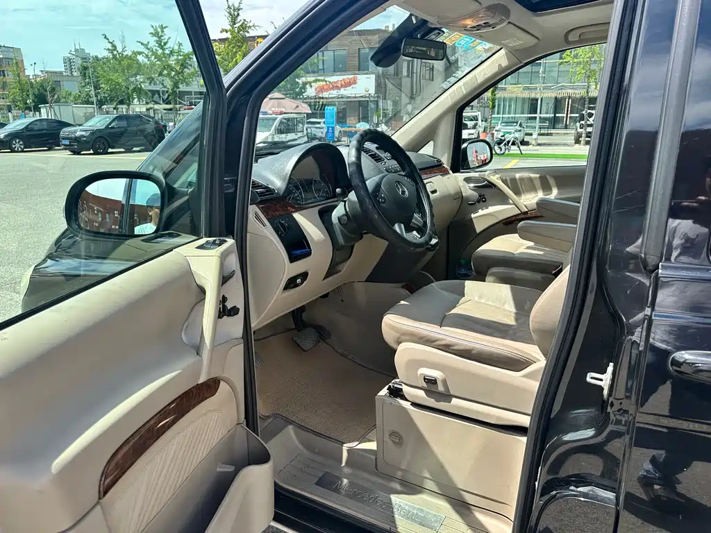 Mercedes-Benz Viano 2010 2.5L Luxury