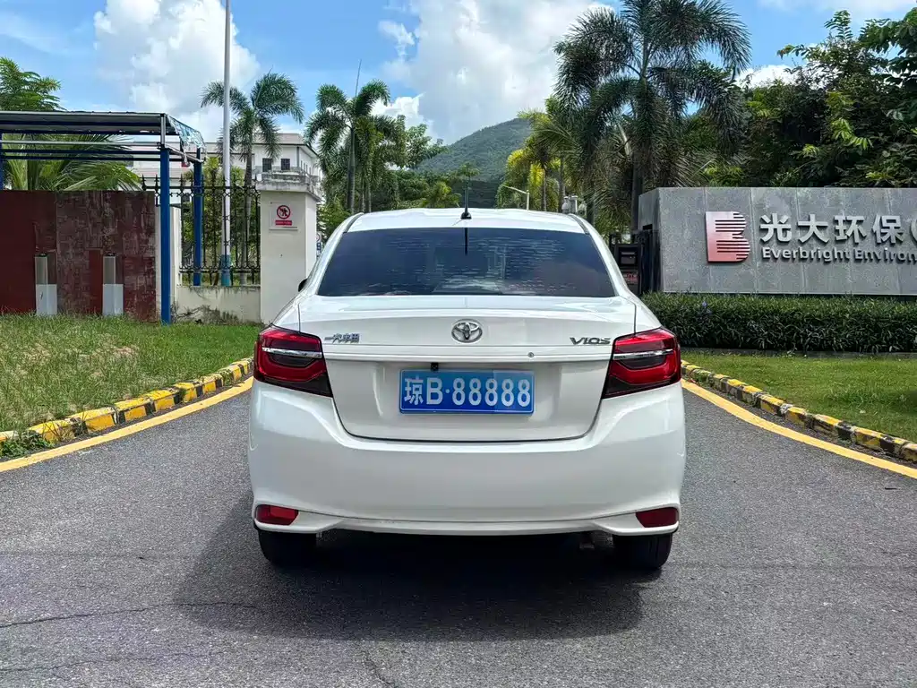 Toyota Vios — миниатюра 8