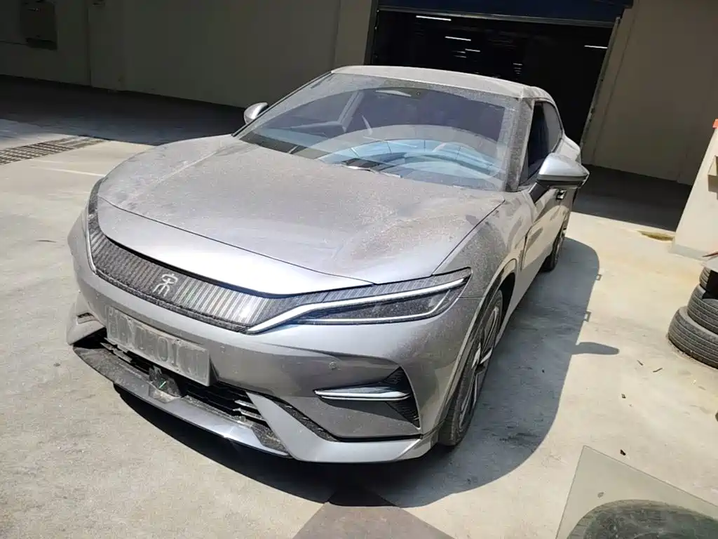 BYD L EV — миниатюра 2