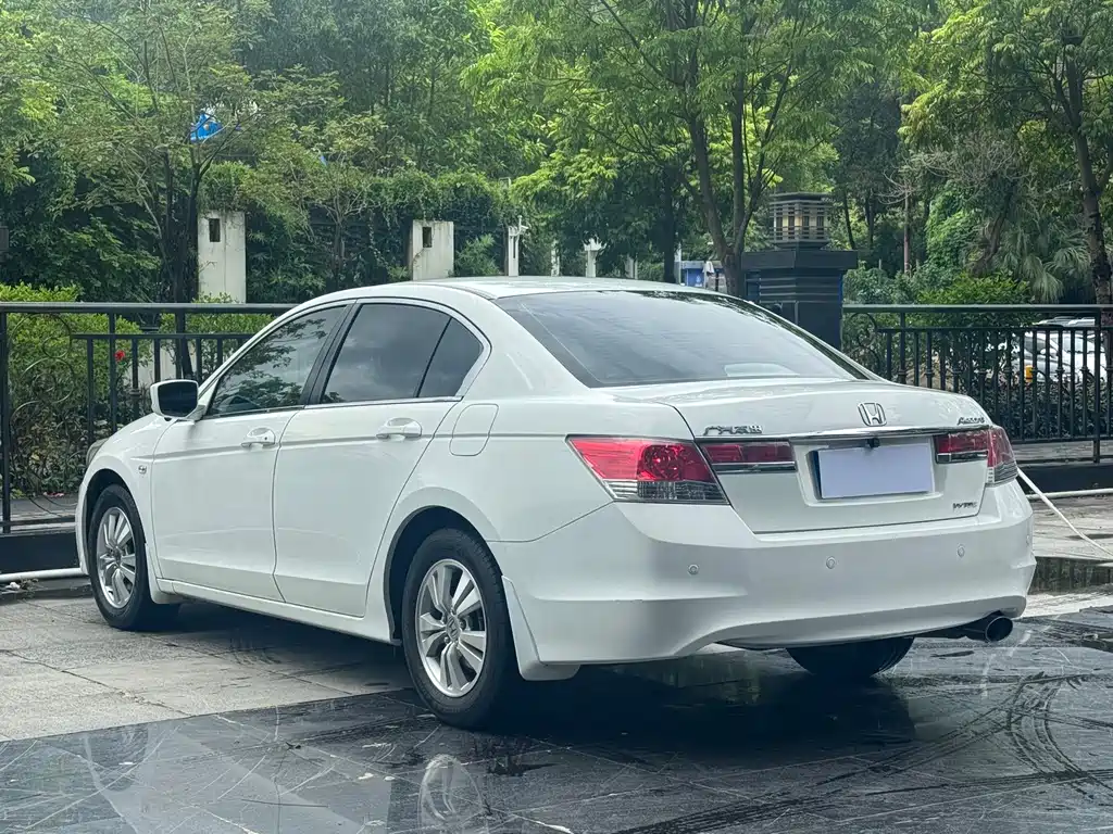 Honda Accord — миниатюра 4