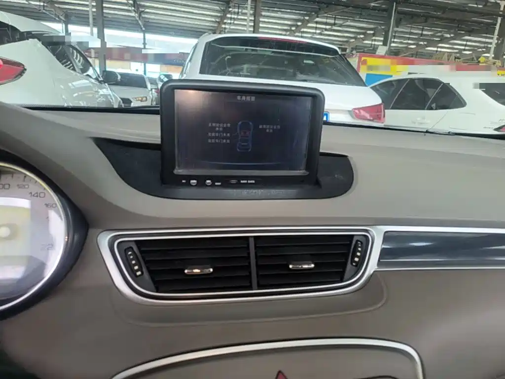 Peugeot 308 — миниатюра 13