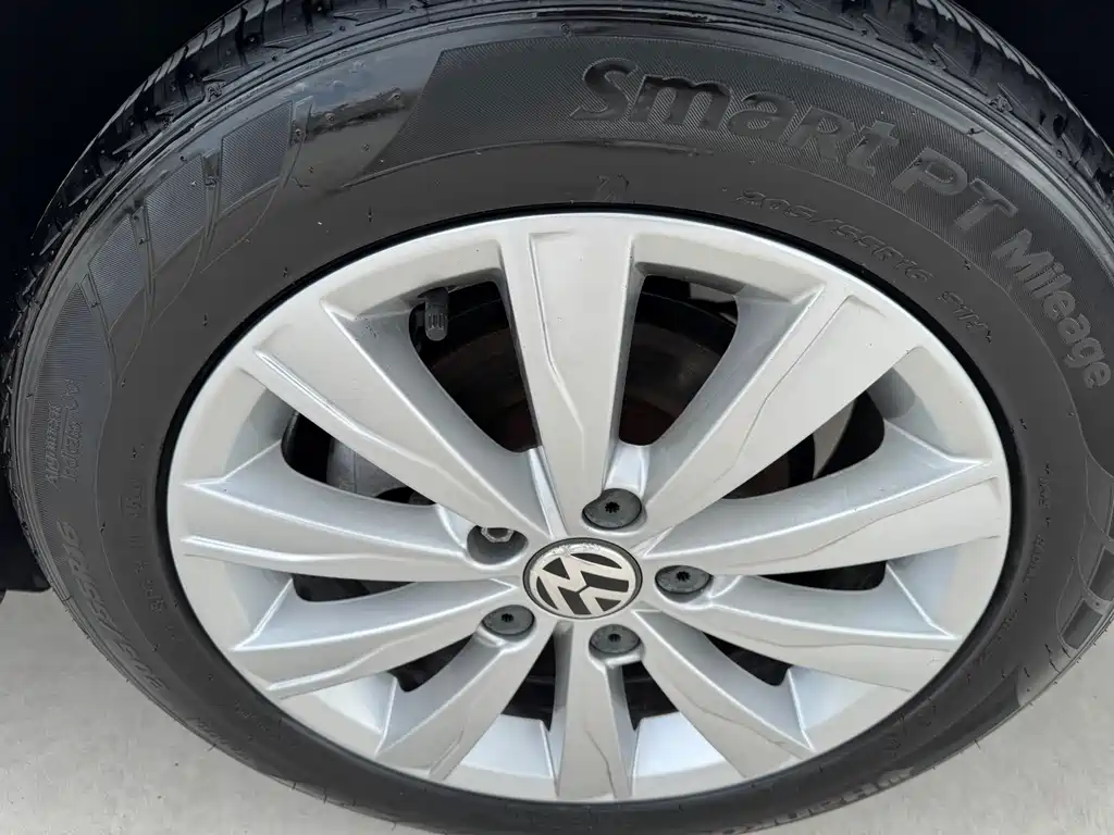 Volkswagen Sagitar — миниатюра 14