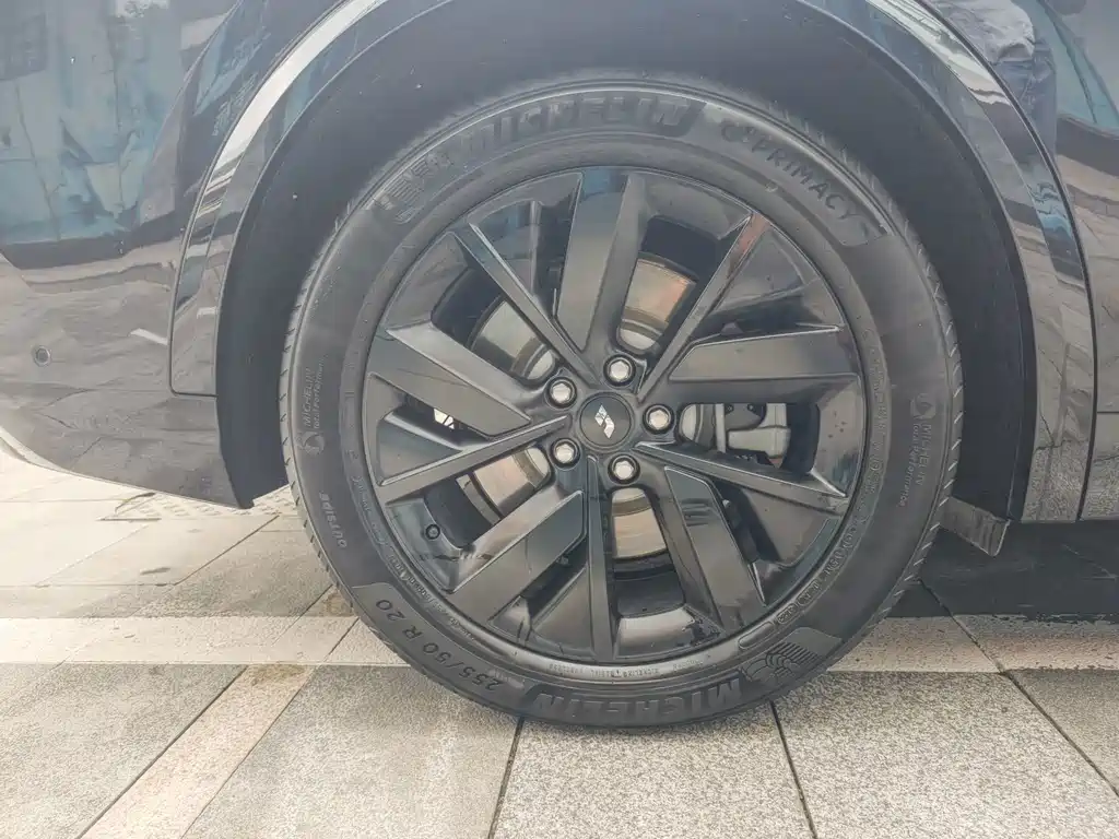 Li Auto Li L8 — миниатюра 17