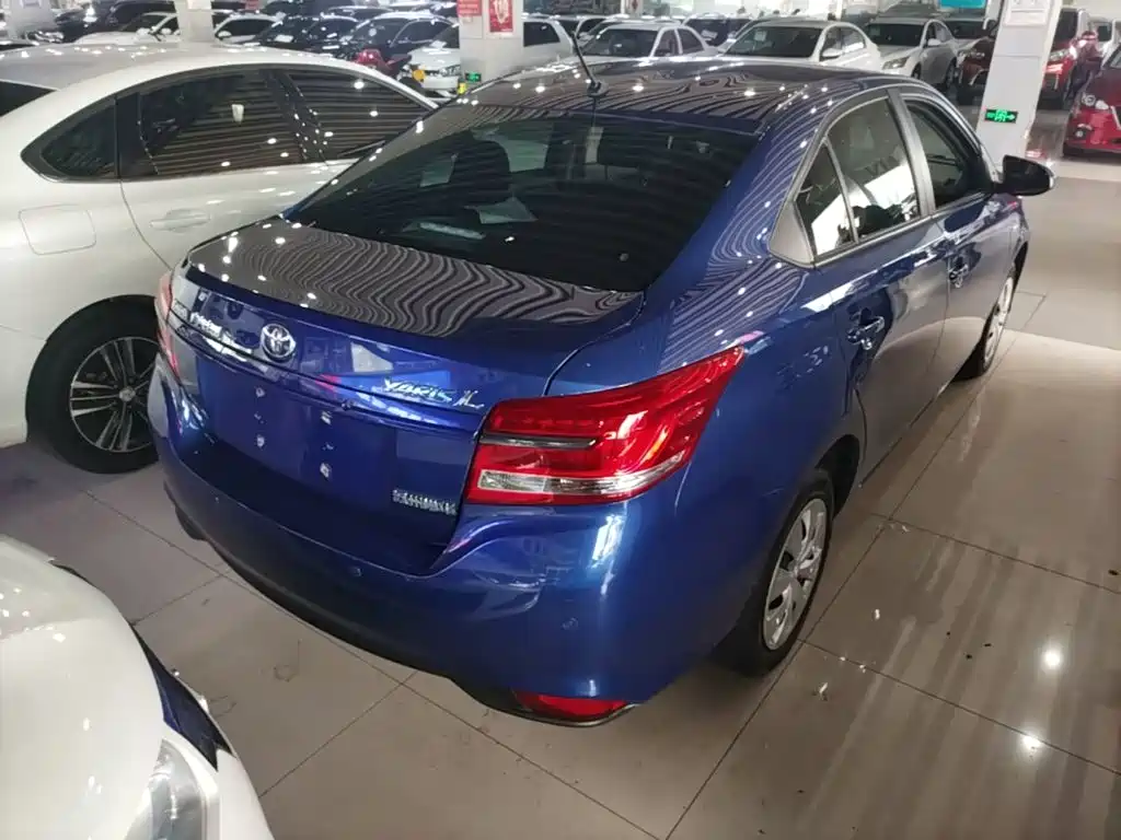 Toyota Yaris L — миниатюра 7