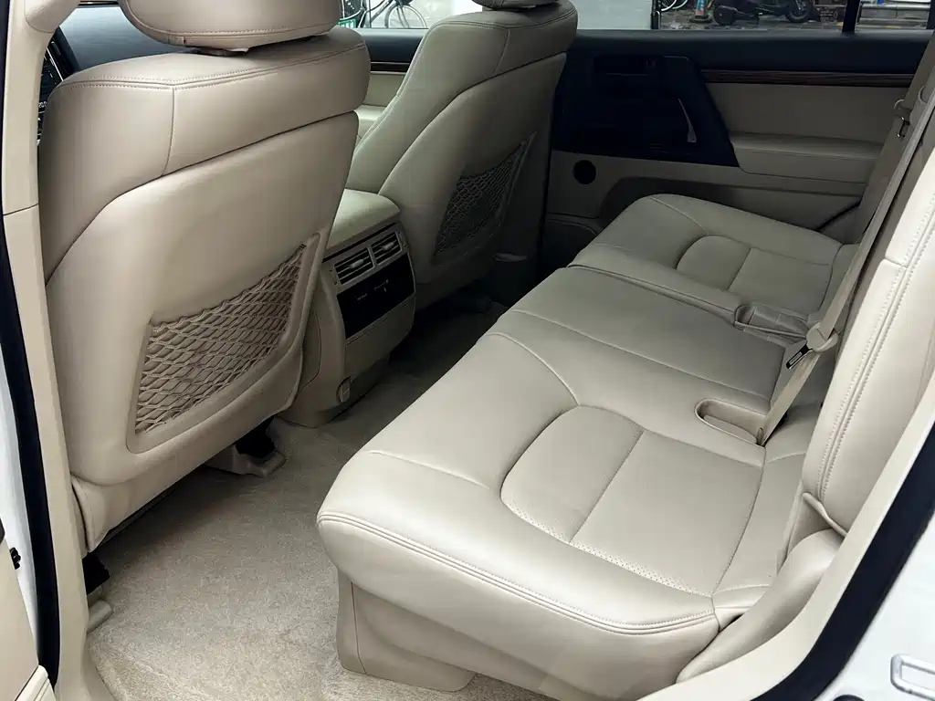 Toyota Land Cruiser — миниатюра 20