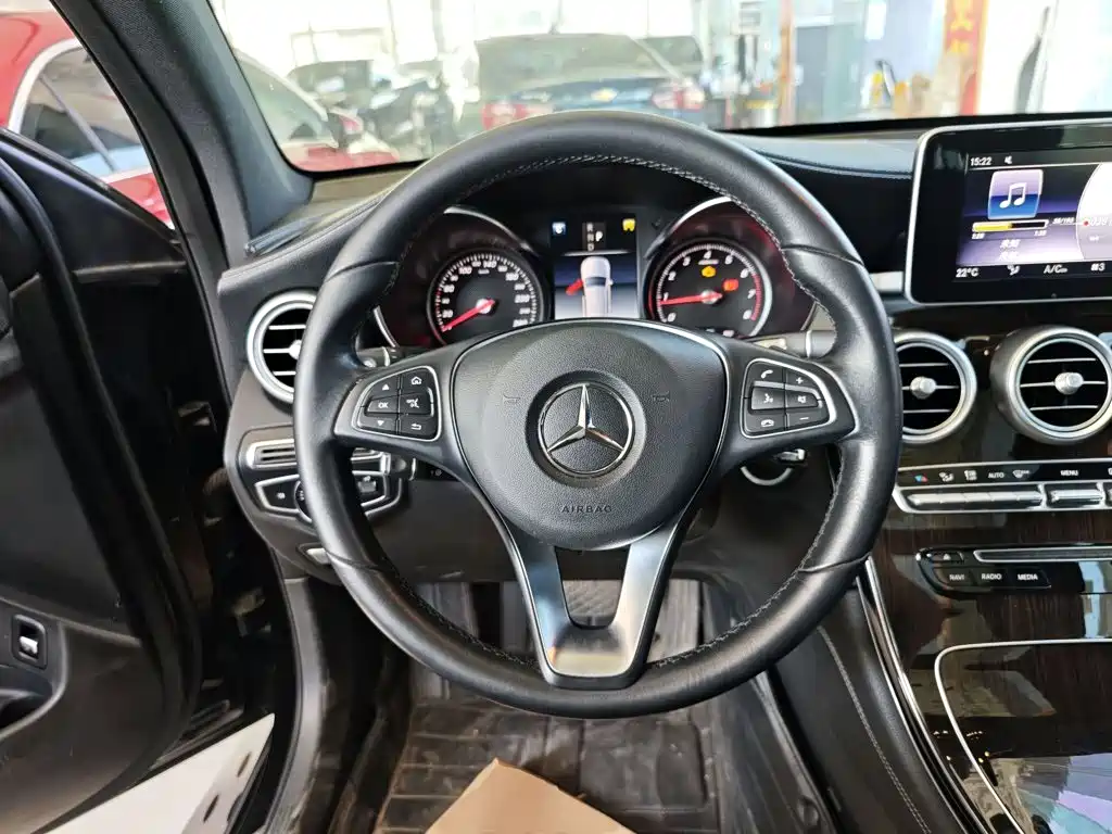 Mercedes-Benz GLC — миниатюра 11