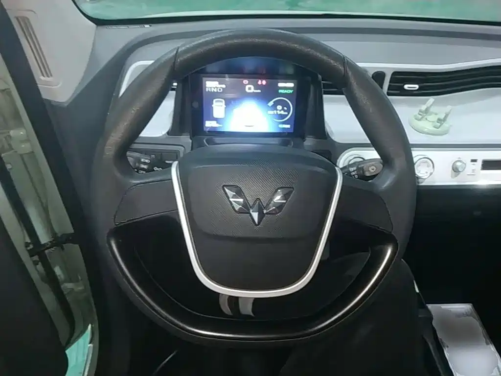 Wuling MINIEV — миниатюра 11