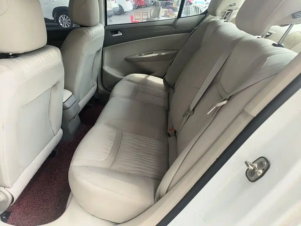 Peugeot 308 — миниатюра 17