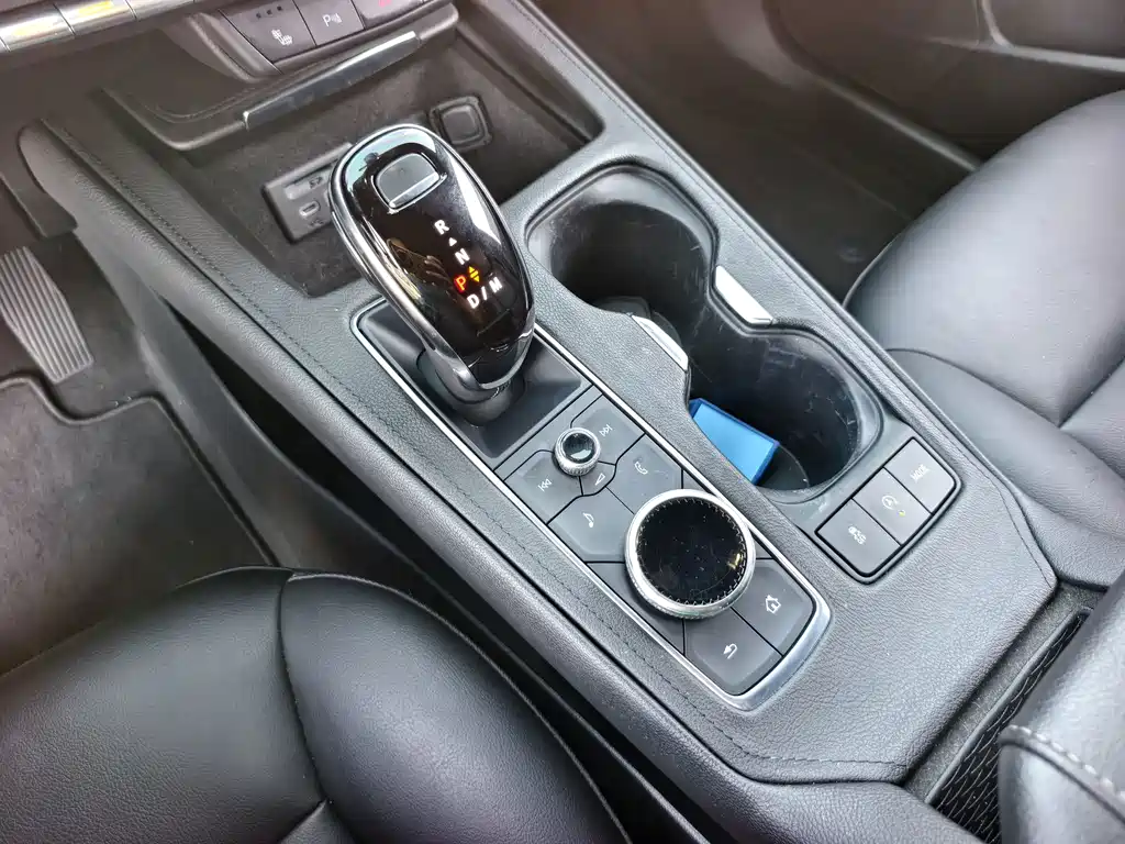 Cadillac XT4 — миниатюра 8
