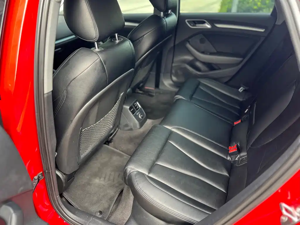 Audi A3 2019 Limousine 40 TFSI Sport V