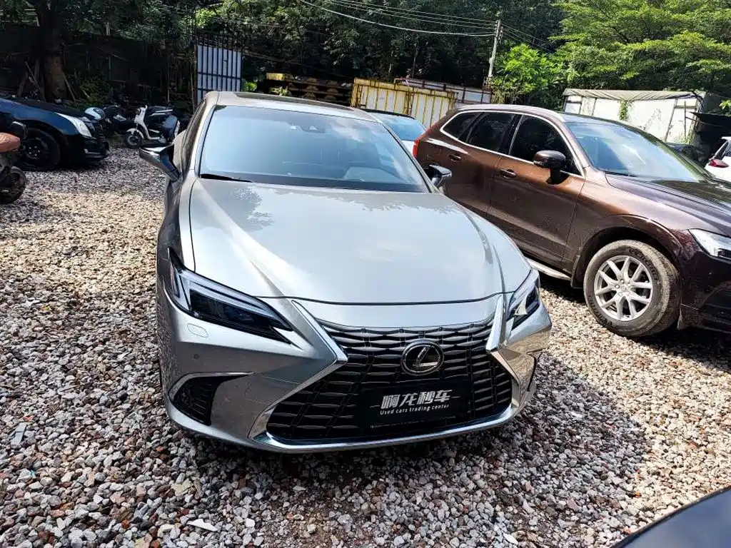 Lexus ES — миниатюра 2