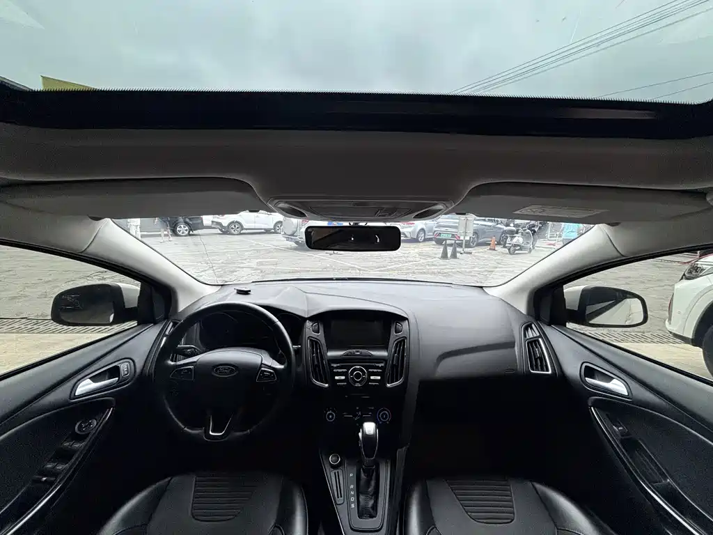 Ford Focus — миниатюра 8