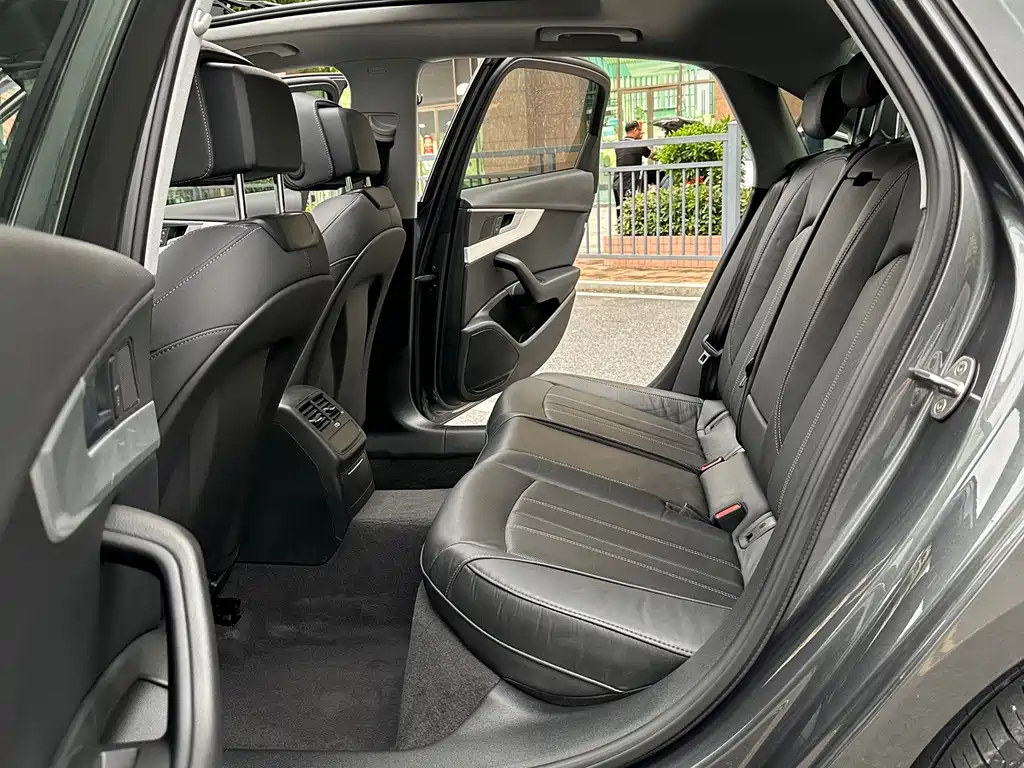 Audi A4L — миниатюра 19