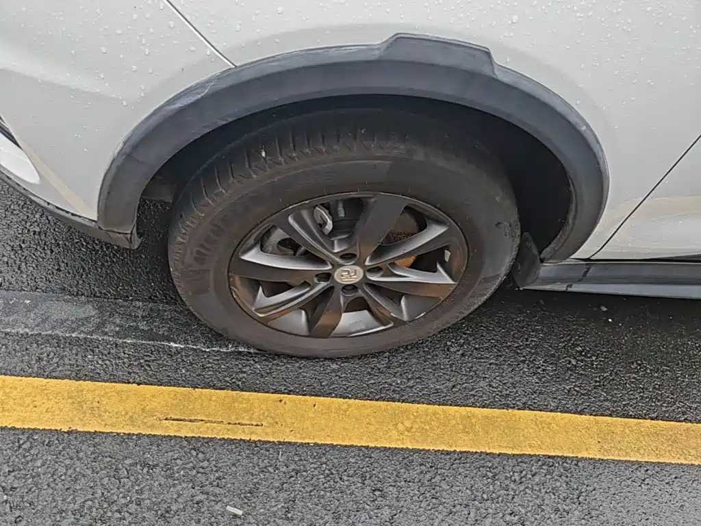 BYD Yuan EV — миниатюра 23