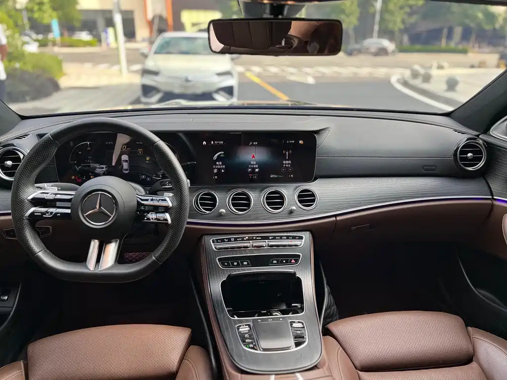 Mercedes-Benz E-Class E 2023 E 260 L Sport