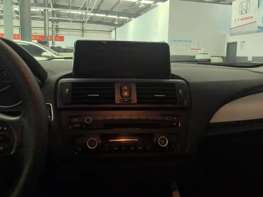 BMW 1 Series (Import) — миниатюра 13