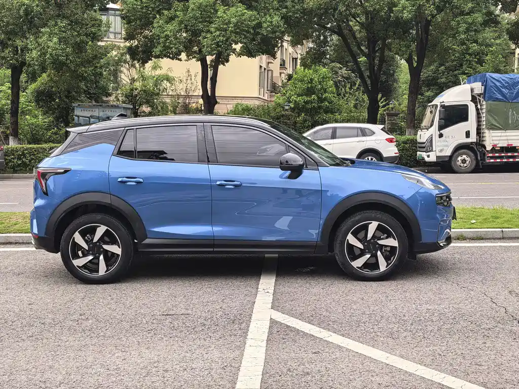 Lynk & Co 06 — миниатюра 4