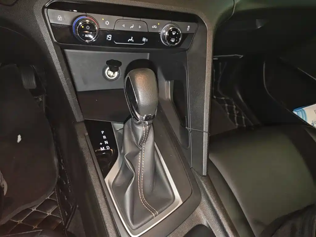 Chevrolet Volando — миниатюра 14