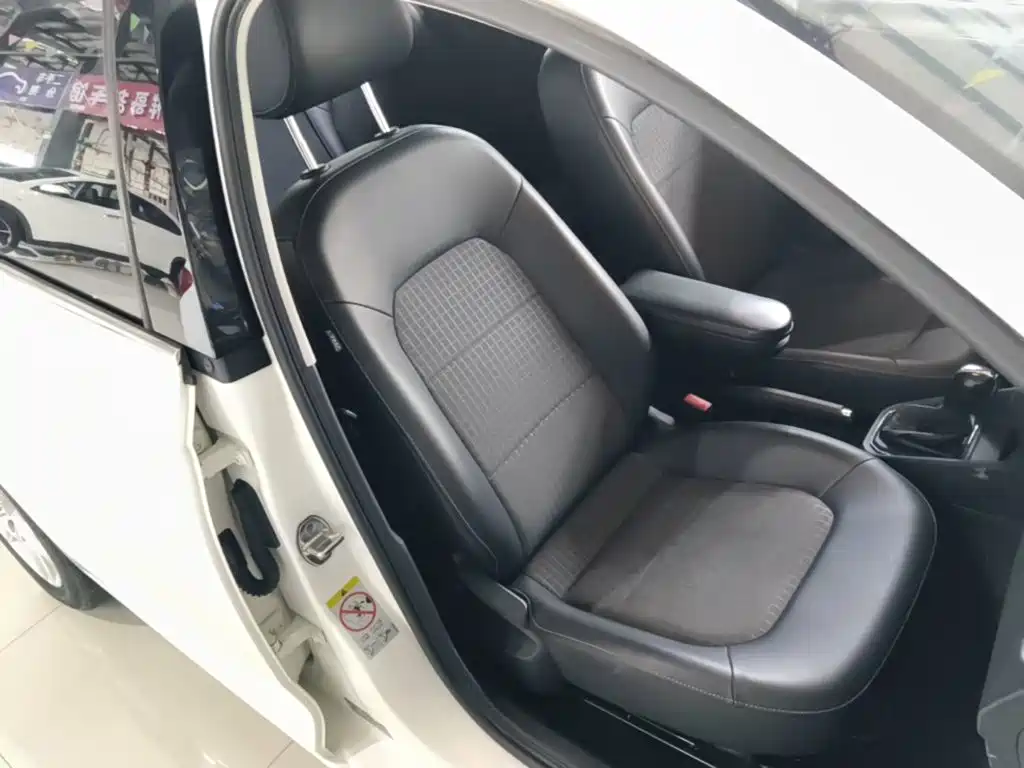 Volkswagen Santana — миниатюра 25