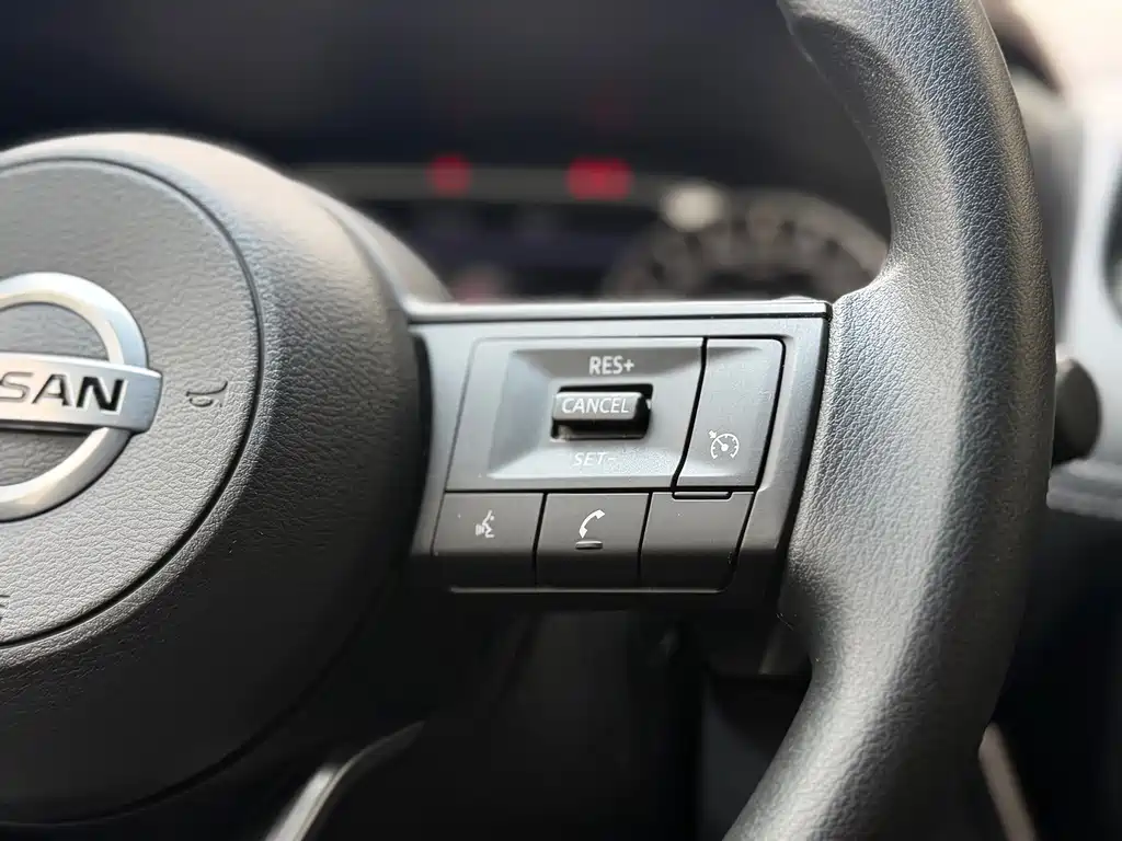 Nissan X-Trail — миниатюра 15