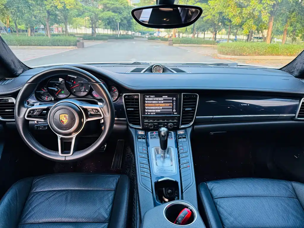Porsche Panamera — миниатюра 6