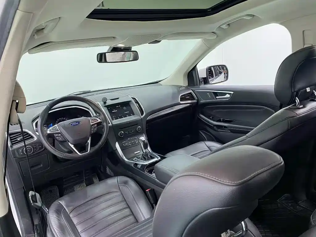Ford Edge — миниатюра 6