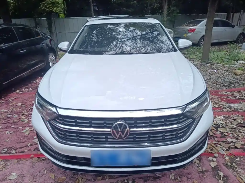 Volkswagen Sagitar 2025 300TSI DSG