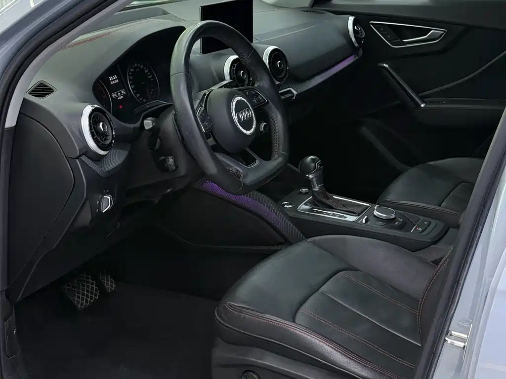 Audi Q2L 2022 35 TFSI Fashion