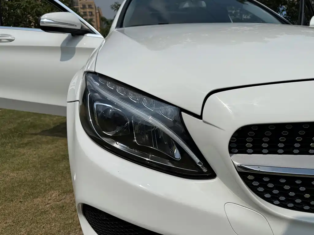 Mercedes-Benz C-Class — миниатюра 15