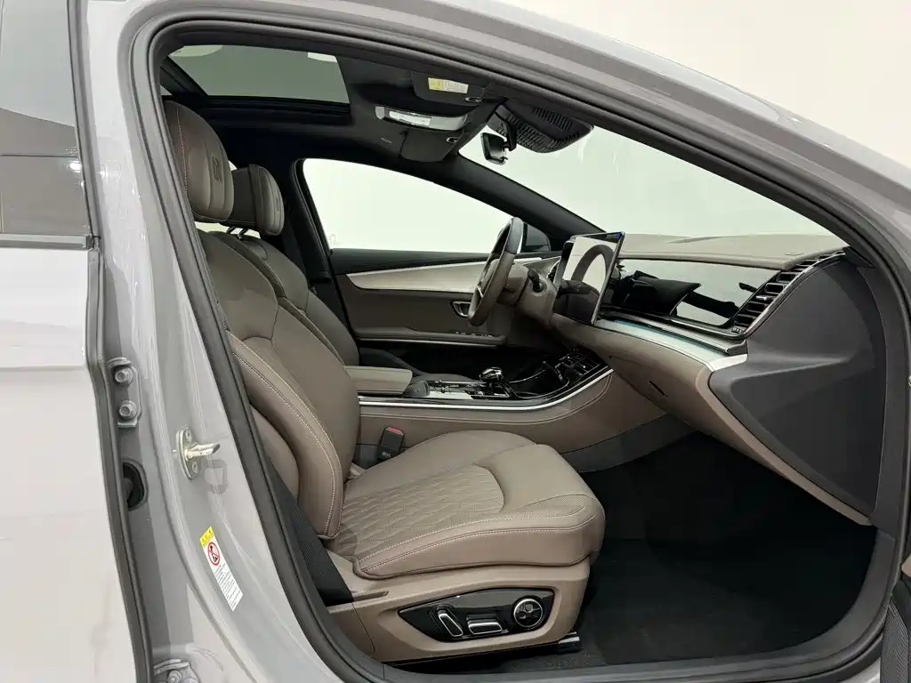 BYD Han — миниатюра 18