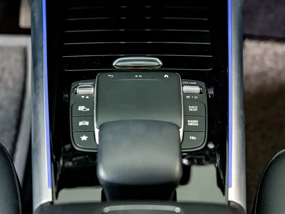 Mercedes-Benz GLA — миниатюра 14