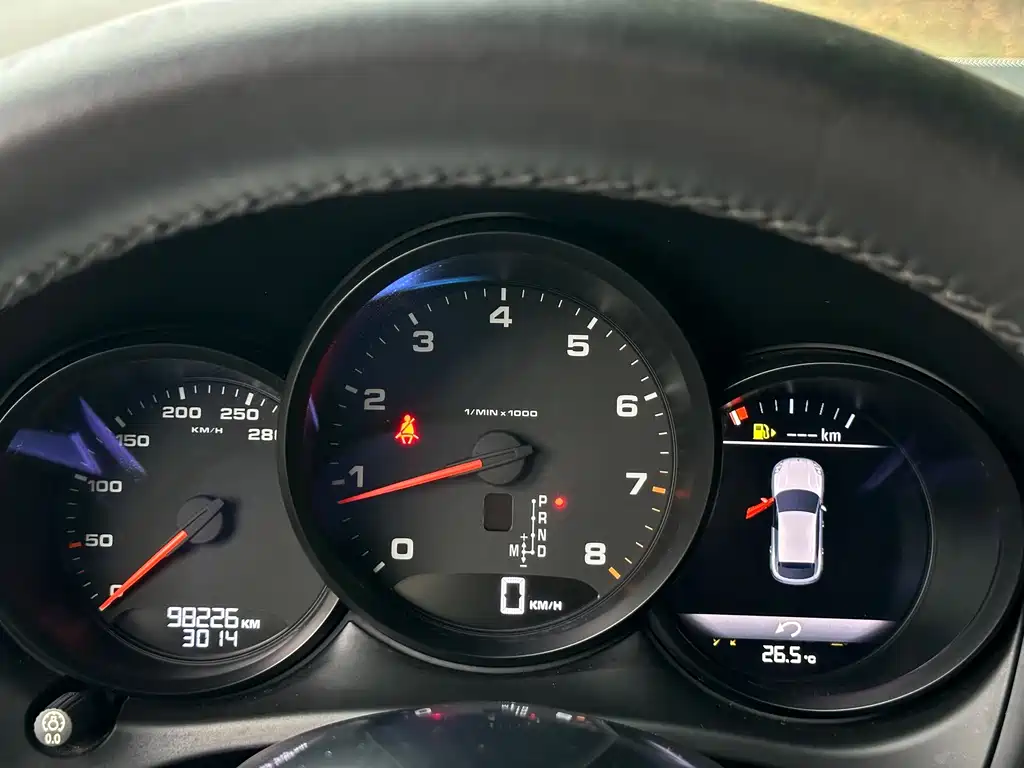 Porsche Macan — миниатюра 8