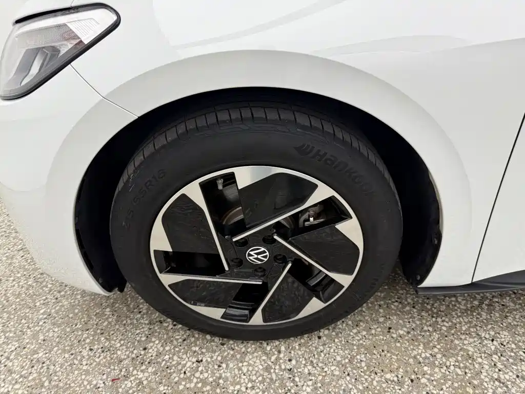 Volkswagen ID.3 — миниатюра 13