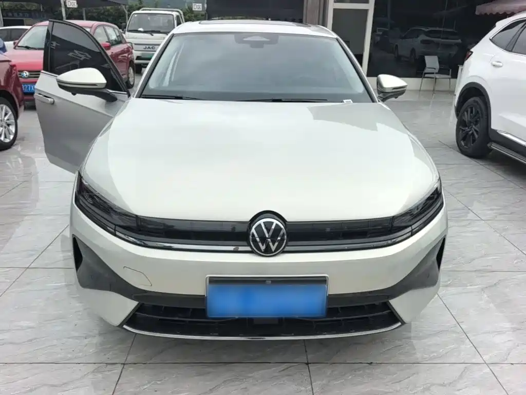 Volkswagen Sagitar — миниатюра 3