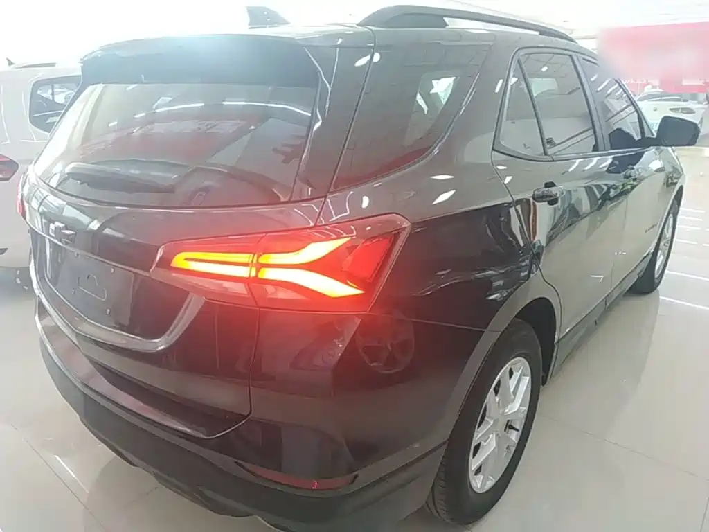 Chevrolet Equinox — миниатюра 7