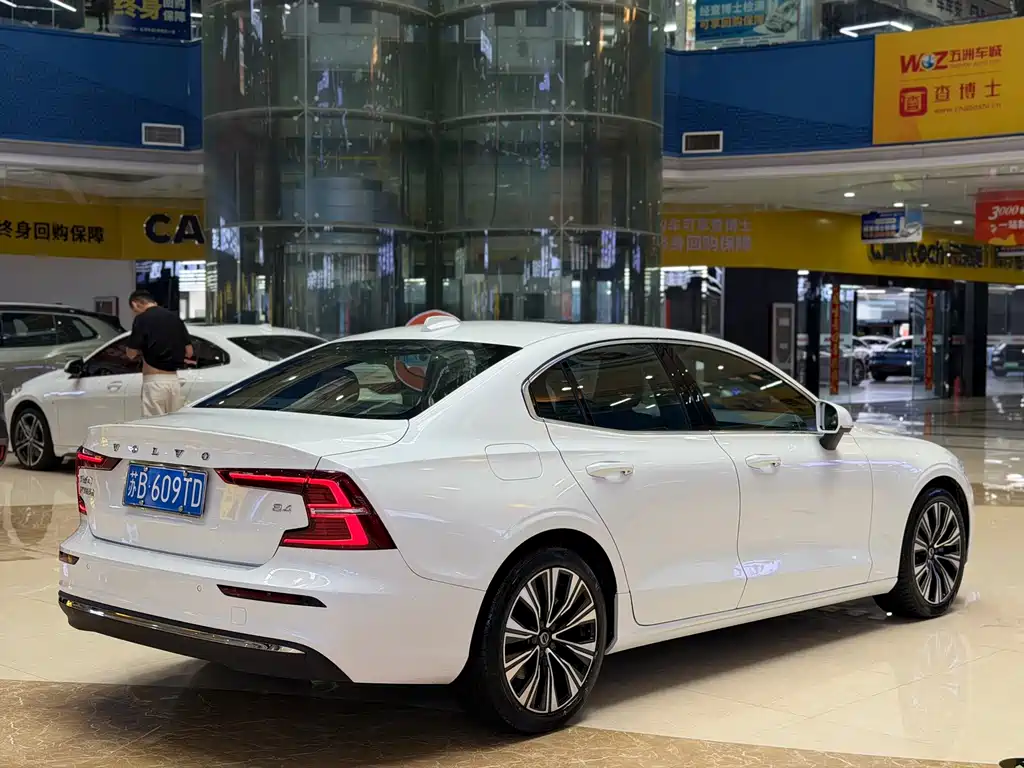 Volvo S60 — миниатюра 4