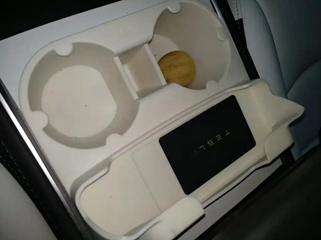 Tesla Model 3 — миниатюра 9