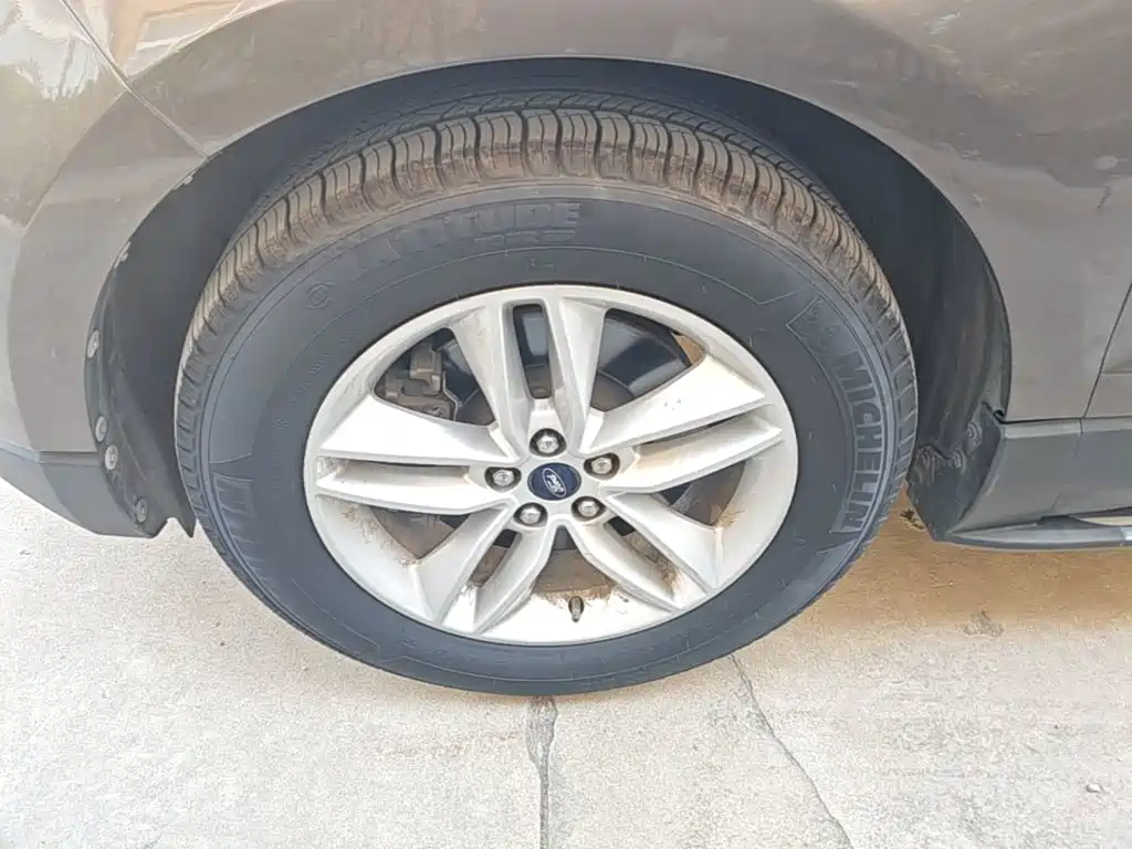 Ford Edge — миниатюра 23