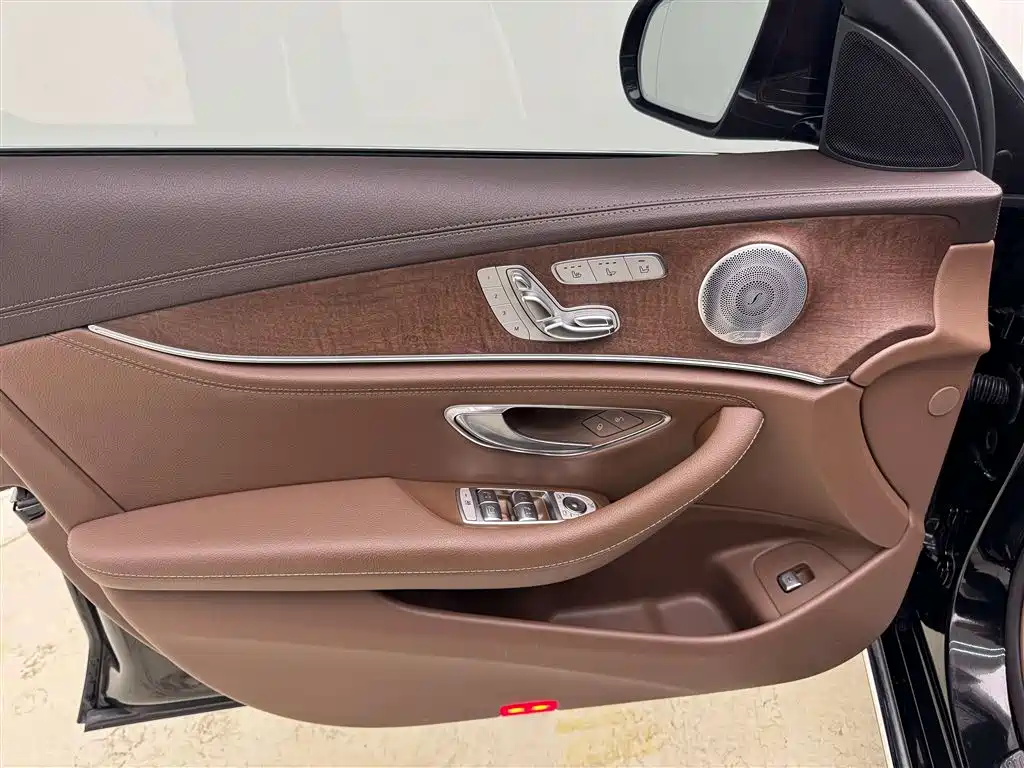 Mercedes-Benz E-Class E 2020 E 300 L Fashion