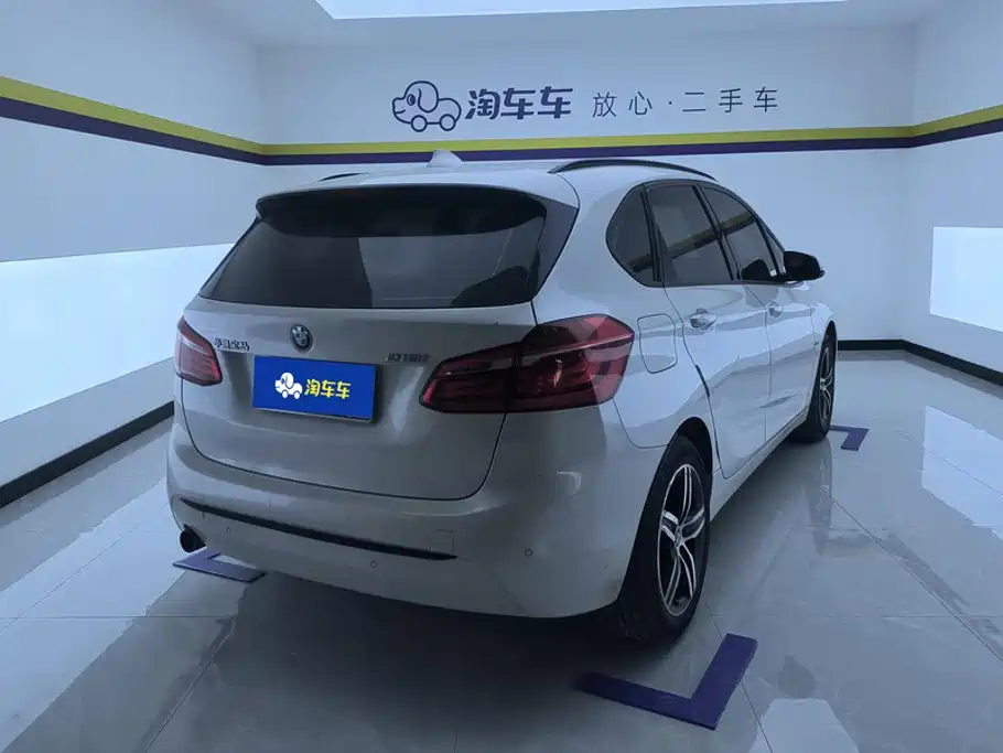 BMW 2 Series Active Tourer — миниатюра 3