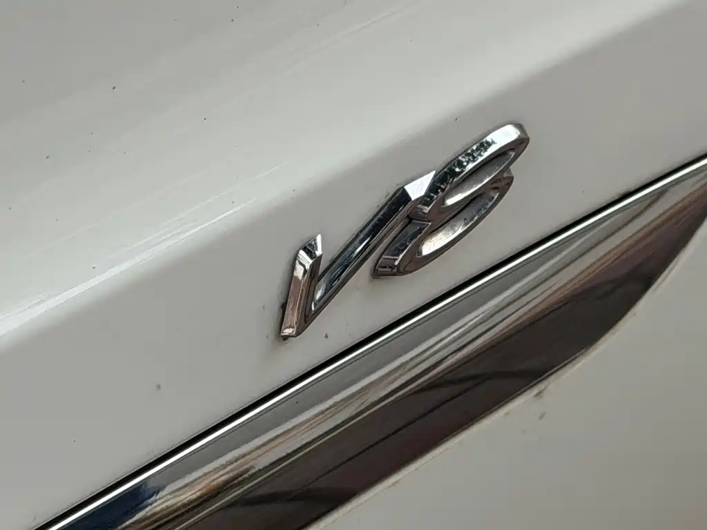 Bentley Bentayga — миниатюра 11