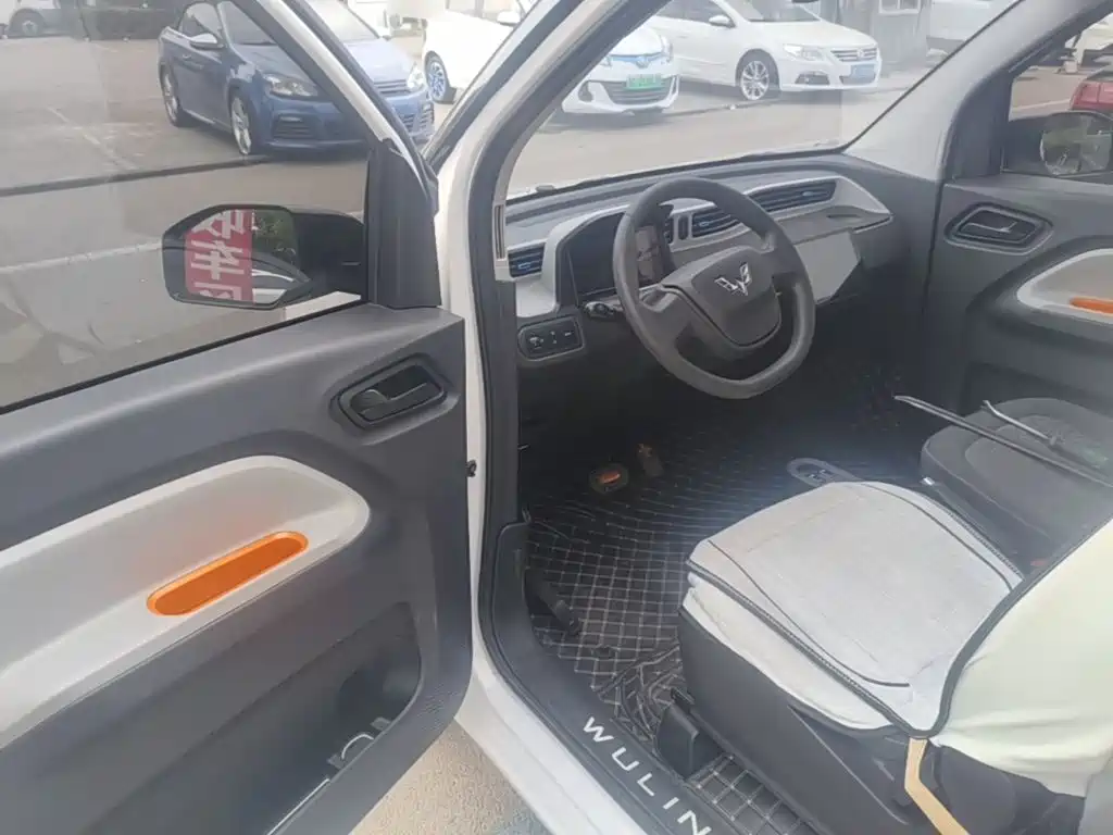 Wuling MINIEV — миниатюра 16