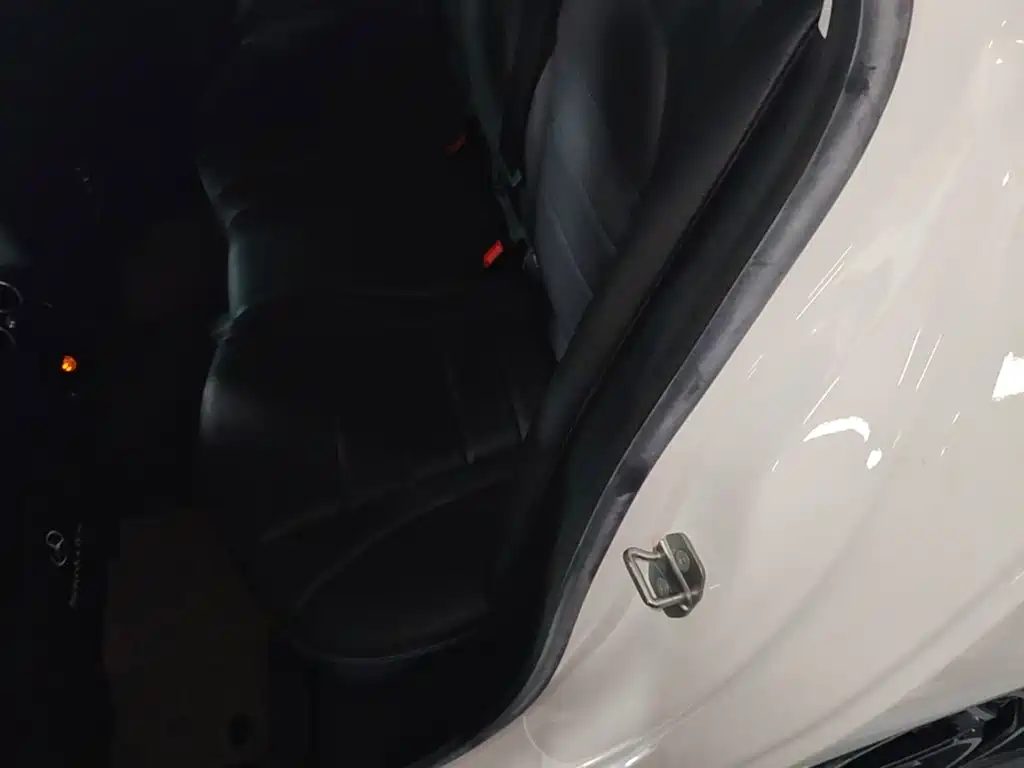 Mercedes-Benz C-Class — миниатюра 17