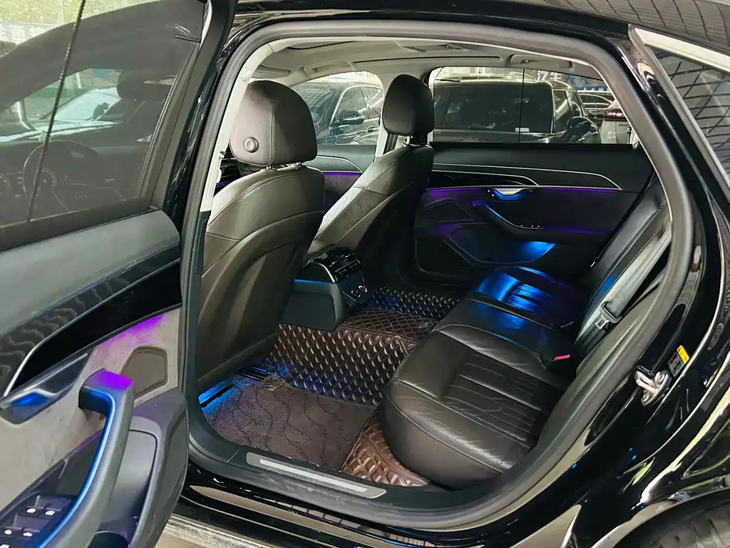 Audi A8 — миниатюра 8